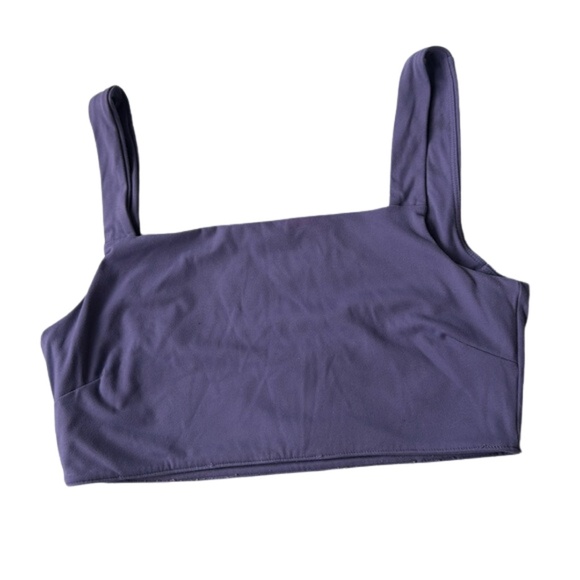 π Paragon Purple Sports Bra β Vibrant & Supportive! - Picture 1 of 4